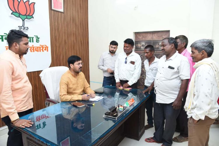 दीपावली में क्षेत्र के स्थानीय बाज़ारों, कारीगरों और छोटे व्यवसायों से खरीदारी करने का किया अपील-अनुज