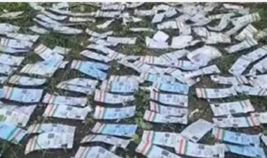 पश्चिम बंगाल में SIR शुरु होते ही तालाब में मिले सैकड़ों आधार कार्ड, मचा हड़कंप, टीएमसी पर हमलावर हुई बीजेपी