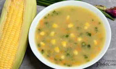 स्वीट कॉर्न सूप की रेसिपी, जिसे आप घर पर बनाकर सर्दी के मौसम का लुत्फ उठा सकते हैं.