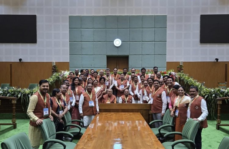 आज नवा रायपुर में देश के यशस्वी प्रधानमंत्री  नरेन्द्र मोदी जी ने प्रदेश की नई विधानसभा भवन का लोकार्पण किया, कार्यक्रम में  विधायक  सुनील सोनी  शामिल हुए।