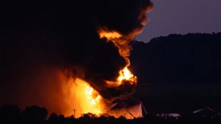 Plane Crash: अमेरिका में भीषण हादसा, उड़ान भरते ही प्लेन क्रैश, 3 की मौत