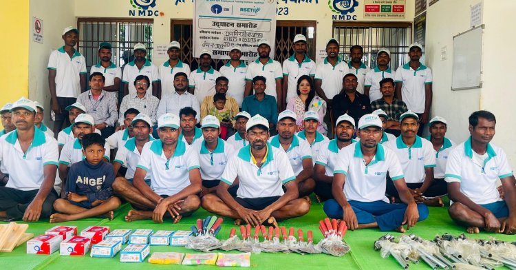 राजमिस्त्री प्रशिक्षण का 30 दिवसीय कार्यक्रम सम्पन्न