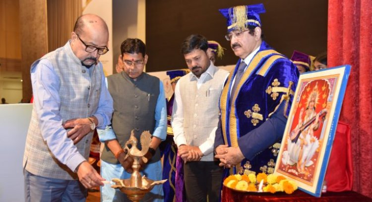 छत्तीसगढ़ हर क्षेत्र में आगे बढ रहा है- राज्यपाल डेका