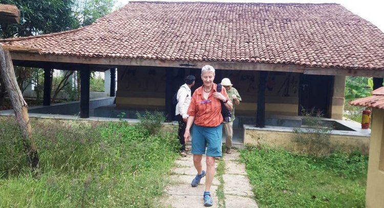 बेल्जियम के पर्यटक धनकुल एथनिक रिजॉर्ट पहुंचे, बस्तर की जनजातीय संस्कृति देख हुए अभिभूत