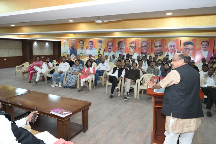 SIR पर भाजपा रायपुर उत्तर विधानसभा की महत्वपूर्ण बैठक सम्पन्न