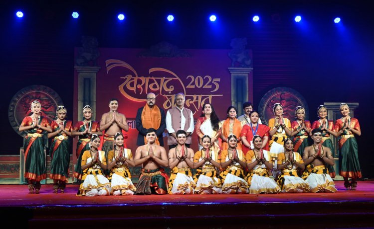 राज्यपाल  रमेन डेका खैरागढ़ महोत्सव के समापन समारोह में हुए शामिल