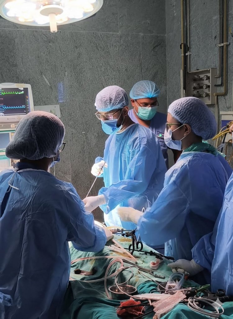 सिम्स में हाइडेटिड सिस्ट का पाँचवाँ सफल दूरबीन ऑपरेशन