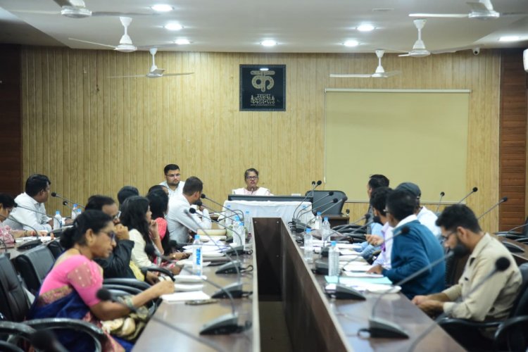 एकलव्य विद्यालय के जिला स्तरीय समिति की हुई बैठक