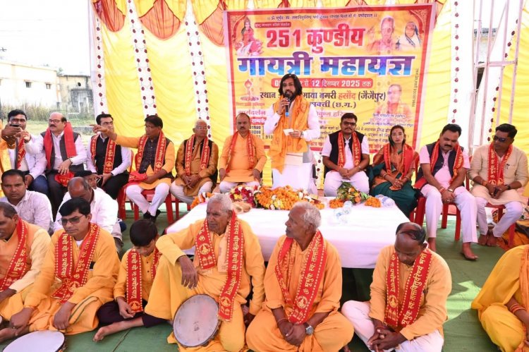 मंत्री गुरु खुशवंत साहेब  ने हसौद व डभरा क्षेत्र में विभिन्न आध्यात्मिक, सामाजिक एवं जनसेवा कार्यक्रमों में शामिल होकर अनेक महत्वपूर्ण गतिविधियों में सहभागिता की।