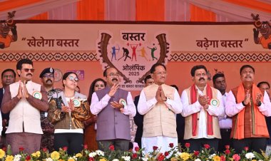 बस्तर संभाग के सातों जिलों और नुवाबाट के खिलाड़ियों ने आकर्षक मार्चपास्ट प्रस्तुत कर दर्शकों को किया मंत्रमुग्ध