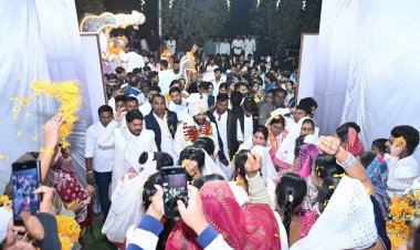 गुरु ज्ञान प्रकाश पर्व पर आरंग ब्लॉक में निकली विशाल सतनाम संदेश शोभायात्रा