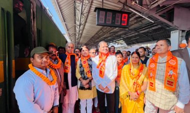 रामलला दर्शन के लिए 850 श्रद्धालु भारत गौरव ट्रेन से अयोध्या रवाना