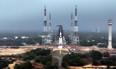 निकल पड़ा ISRO का ‘बाहुबली’, LVM3 से दुनिया का सबसे भारी कमर्शियल सैटेलाइट ब्लूबर्ड ब्लॉक लॉन्च
