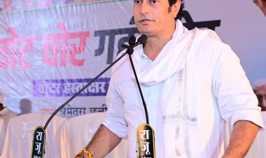 विश्वगुरु का ढोल फटा , विदेश में हिंदू की गई जान - विकास उपाध्याय