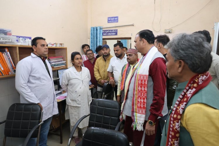 स्वास्थ्य मंत्री  श्याम बिहारी जायसवाल ने सामुदायिक स्वास्थ्य केंद्र साजा का किया निरीक्षण