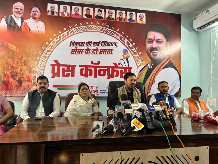 धरसीवा के विधायक अनुज शर्मा ने राजनीति में पारदर्शिता और जवाबदेही का नया अध्याय लिखते हुए एक ऐतिहासिक पहल की है।