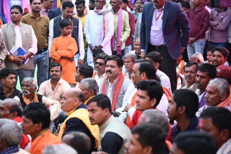 उपमुख्यमंत्री  विजय शर्मा ग्राम मोटियारी में नवधा रामायण में हुए शामिल