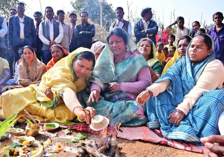 मंत्री श्रीमती लक्ष्मी राजवाड़े ने मुख्यमंत्री ग्राम गौरव पथ योजना के तहत 157 लाख से अधिक के विकास कार्यों का किया भूमि पूजन