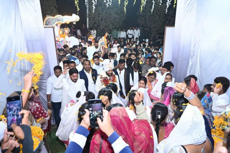 गुरु ज्ञान प्रकाश पर्व पर आरंग ब्लॉक में निकली विशाल सतनाम संदेश शोभायात्रा