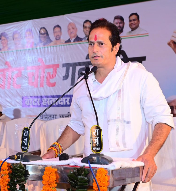 विश्वगुरु का ढोल फटा , विदेश में हिंदू की गई जान - विकास उपाध्याय