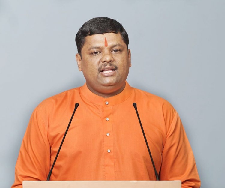 बांगलादेशी घुसपिठियो के विरोध में छत्तीसगढ़ में चल रही कार्यवाही के लिए मा. उपमुख्यमंत्री . विजय शर्मा जी का अभिनन्दन ! – हिन्दू जनजागृति समिति