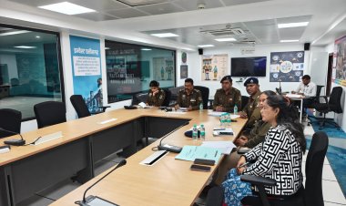 सीएमएचओ द्वारा सड़क दुर्घटना में घायल व्यक्ति को प्राथमिकता के आधार पर चिकित्सा व्यवस्था उपलब्ध कराने का दिया आश्वासन।  