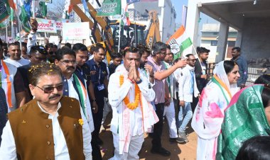 मनरेगा बचाओ संग्राम के तहत बेमेतरा में निकली पदयात्रा