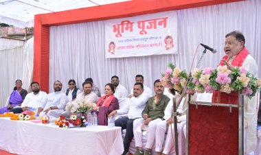  विधायक  सुनील सोनी  ने आज शहीद राजीव पाण्डेय वार्ड क्र. 62 में 52 लाख रुपए से अधिक के विभिन्न विकासकार्यों के लिए भूमिजन किया।