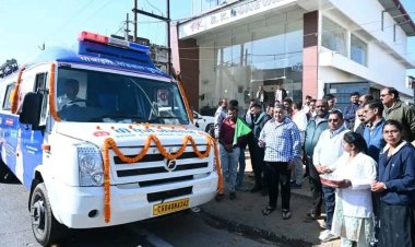 पर्यटन एवं संस्कृति मंत्री  राजेश अग्रवाल ने किया मोबाइल मेडिकल यूनिट का शुभारंभ: छत्तीसगढ़ सरकार की जनसेवा में नई पहल