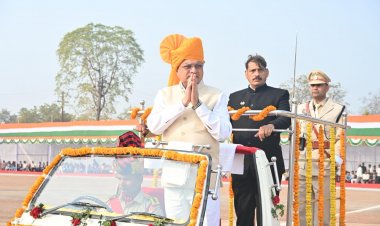 केबिनेट मंत्री श्री देवांगन ने कवर्धा में किया ध्वजारोहण