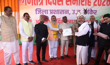 पारंपरिक कला, विरासत व लोक संस्कृति को सहेजने वालों का किया गया सम्मान गणतंत्र दिवस पर हुए सम्मानित