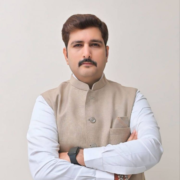 एक आदिवासी नेता को कांग्रेस के तत्कालीन मुख्यमंत्री ने मोहरा बनाया - अमित चिमनानी