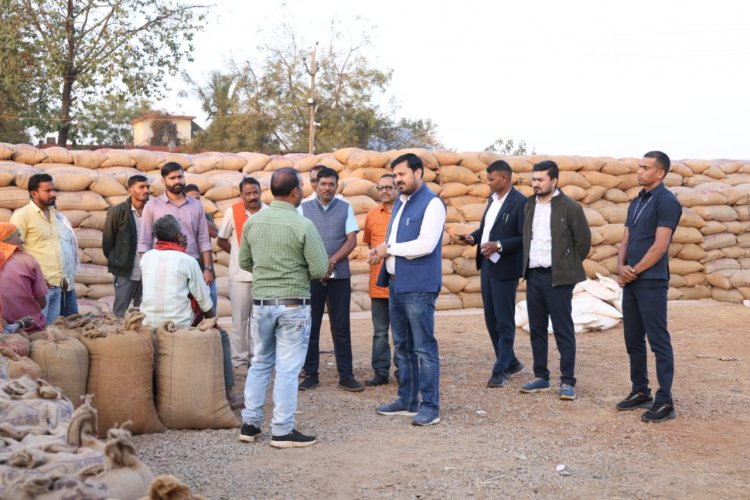 विधायक अनुज शर्मा ने बंगोली धान केंद्र का किया औचक निरीक्षण, सुरक्षा और रखरखाव के लिए अधिकारियों को दिए सख्त निर्देश,,