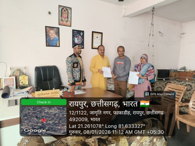 सभापति  सूर्यकान्त राठौड़ ने हितग्राही नागरिकों को मकान निर्माण प्रारम्भ करने प्रदत्त किया