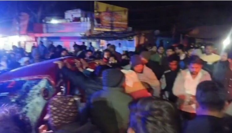 Accident : छत्तीसगढ़ में दिल दहला देने वाला सड़क हादसा, युवती समेत 2 की मौत…. कार के उड़े परखच्चे