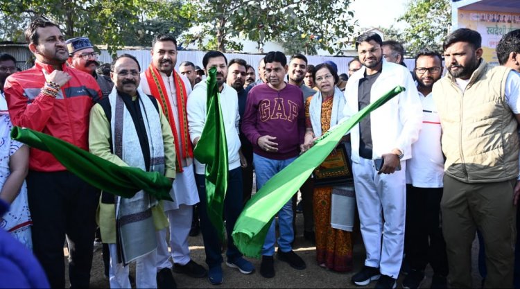 राष्ट्रीय युवा दिवस पर रायपुर में ‘स्वदेशी संकल्प दौड़’