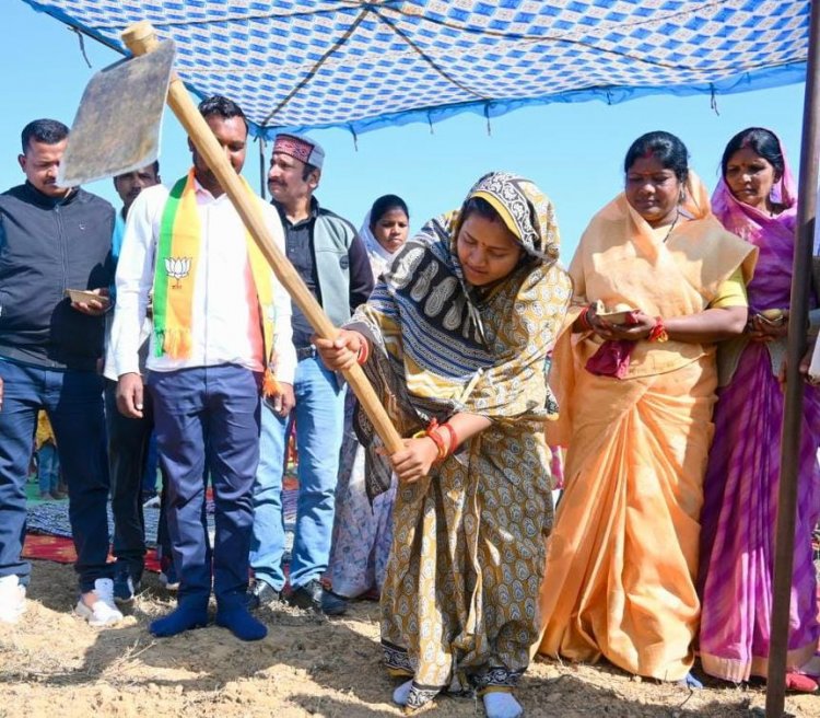 मंत्री श्रीमती लक्ष्मी राजवाड़े ने सूरजपुर में 15.50 करोड़ के कार्यों का किया शुभारंभ