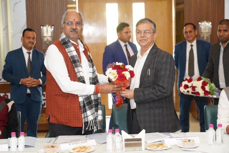 रायपुर एयरपोर्ट से जल्द शुरू होगी दुबई, सिंगापुर और बैंकॉक की उड़ान, बृजमोहन अग्रवाल की अध्यक्षता में एयरपोर्ट एडवाइजरी कमेटी की महत्वपूर्ण बैठक में निर्णय