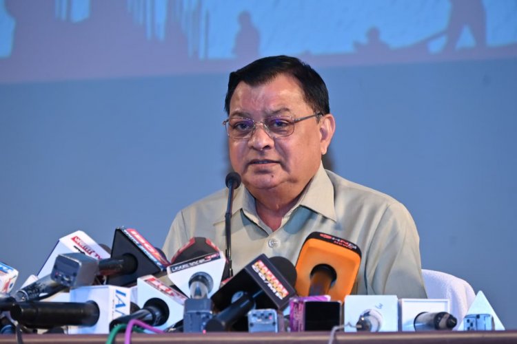 श्रम मंत्री लखनलाल देवांगन की पत्रकारवार्ता: दो साल में 11.40 लाख श्रमिकों का पंजीयन, 804 करोड़ की राशि से 29 लाख श्रमिक हुए लाभान्वित…..