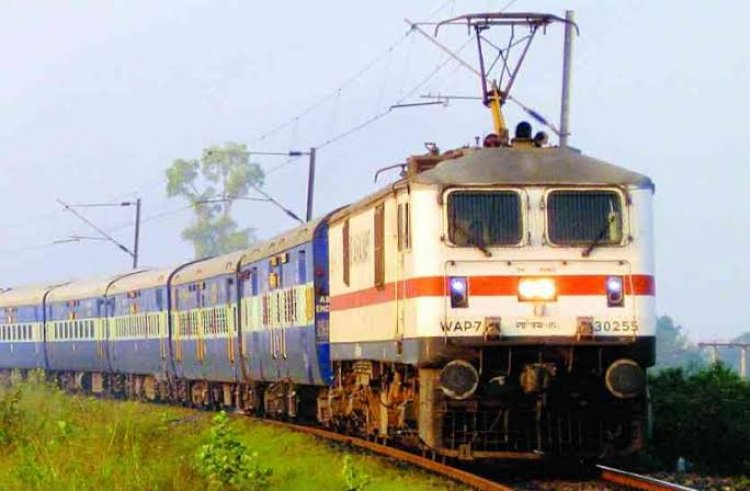 दक्षिण पूर्व मध्य रेलवे ने रचा नया कीर्तिमान ! 287 दिनों में 200 मिलियन टन से अधिक फ्रेट लोडिंग, भारतीय रेलवे में उत्कृष्ट प्रदर्शन