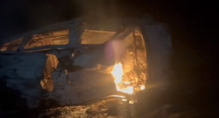 Accident : मौत का तांडव; गहरी खाई में गिरते ही आग का गोला बनी ईको कार, दो युवकों की मौत