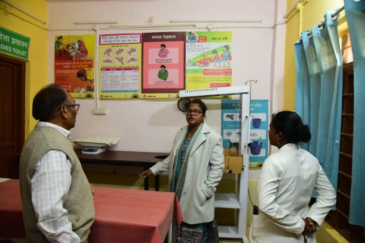 कलेक्टर ने केशकाल विकासखंड के विभिन्न गांवों का किया सघन दौरा धान खरीदी, शिक्षा एवं स्वास्थ्य सुविधाओं का लिया जायजा