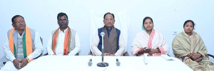 सरकार की योजनाओं का लाभ समाज के अंतिम व्यक्ति तक पहुंचाएं: मुख्यमंत्री  विष्णु देव साय