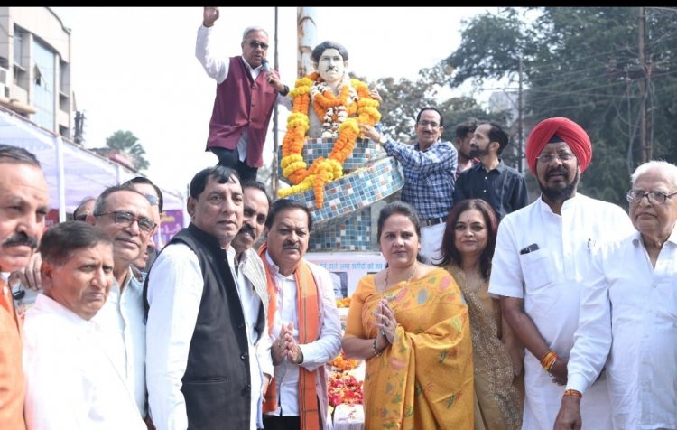 महापौर मीनल चौबे ने शहीद हेमू कालाणी को शहादत दिवस पर किया नमन