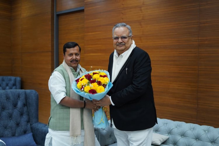 दिल्ली में छत्तीसगढ़ विधानसभा अध्यक्ष डॉ रमन सिंह ने भाजपा के राष्ट्रीय कार्यकारी अध्यक्ष नितिन नबीन से की मुलाकात