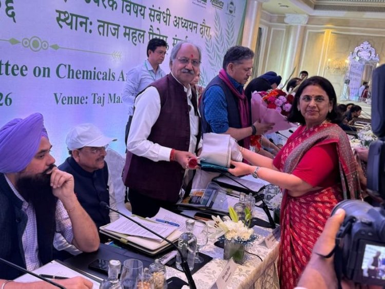 उर्वरक क्षेत्र के सशक्तिकरण पर मुंबई में हुई अहम चर्चा, सांसद बृजमोहन ने छत्तीसगढ़ में  औद्योगिक निवेश का दिया व कृषि लाभ की नई संभावनाएँ के खोले द्वार