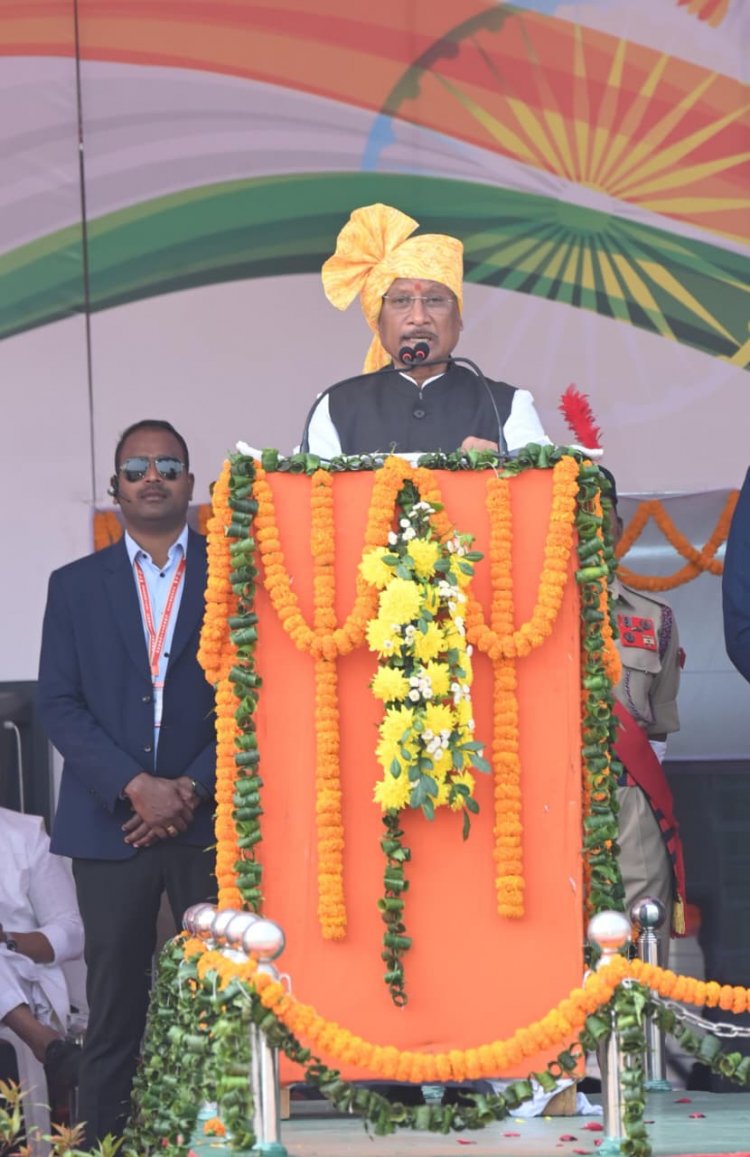 आप मन ल गणतंत्र दिवस के गाड़ा-गाड़ा बधाई अउ सुभकामना ।