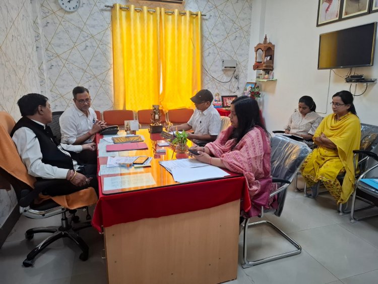 रायपुर नगर पालिक निगम संस्कृति विभाग की ओर से राजधानी शहर रायपुर में सांस्कृतिक कार्यक्रम रखे जाने नियमानुसार आवश्यक प्रस्ताव स्वीकृति हेतु शीघ्र देने के निर्देश दिए हैँ.-अमर गिदवानी