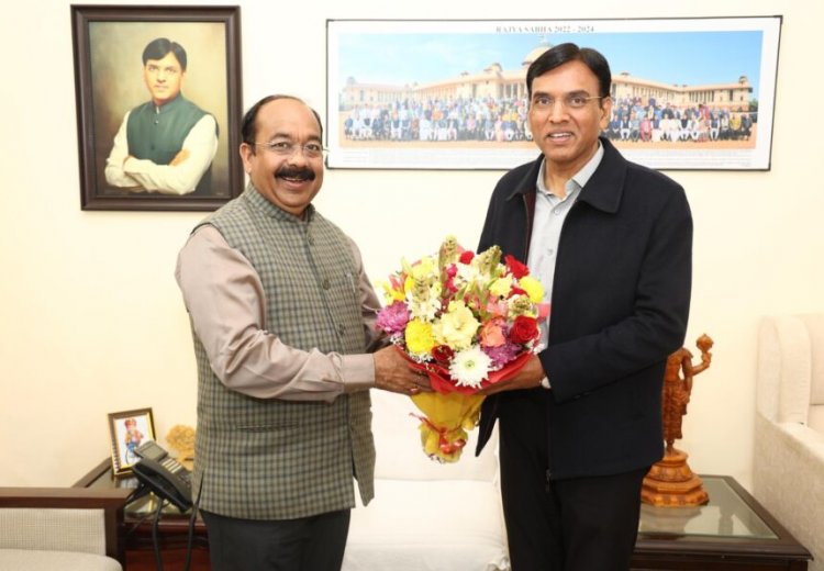 खेल मंत्री डॉ. मनसुख मांडविया से मिले डिप्टी सीएम साव, रायपुर में टेनिस की खेलो इंडिया एक्सिलेंस सेंटर स्वीकृत करने का किया अनुरोध