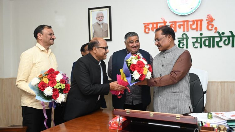 पर्यटन एवं संस्कृति मंत्री  राजेश अग्रवाल ने मुख्यमंत्री  विष्णुदेव साय को किया आमंत्रित